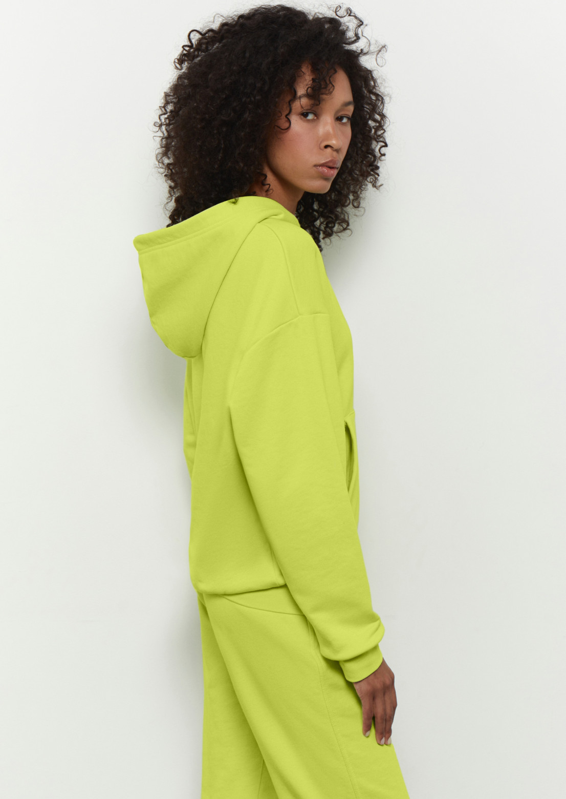 Lime color shortened three-thread hoodie